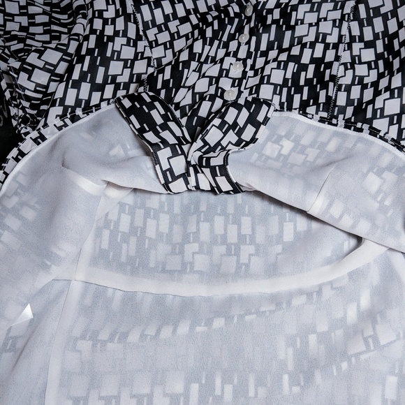 Anne Klein black/white button down shirt/blouse - Picture 6 of 7